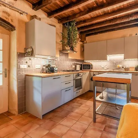 4 Bedroom Gorgeous In Argentonnay Dom wakacyjny *