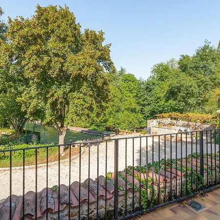 4 Bedroom Gorgeous In Argentonnay Dom wakacyjny